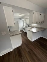 6755 Woodlake Dr in Toledo, OH - Building Photo