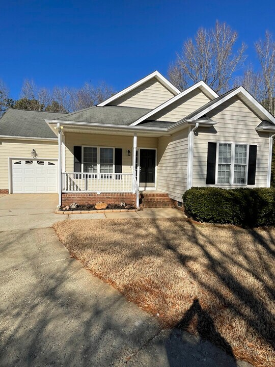 1029 Caladium Dr in Wake Forest, NC - Foto de edificio