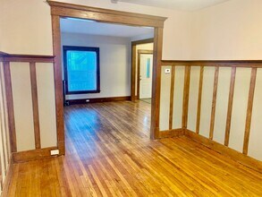 151 Sweet St NE in Grand Rapids, MI - Building Photo - Building Photo