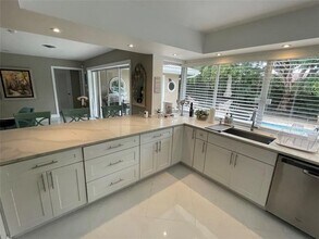 2050 NE 62nd St in Fort Lauderdale, FL - Building Photo - Building Photo