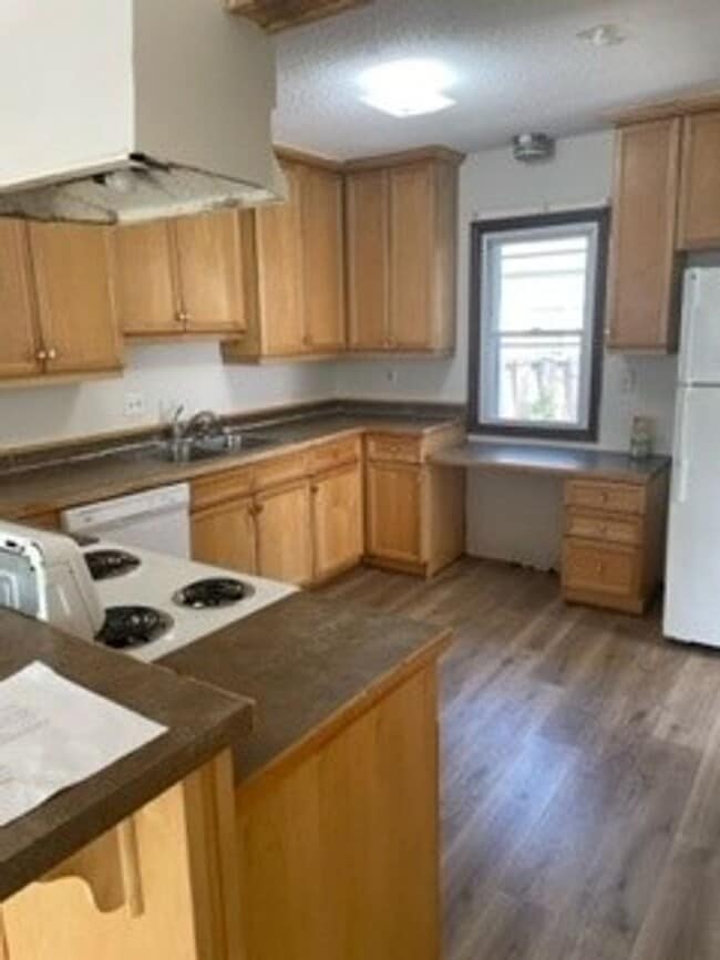 property at 6050 Wentworth Ave S