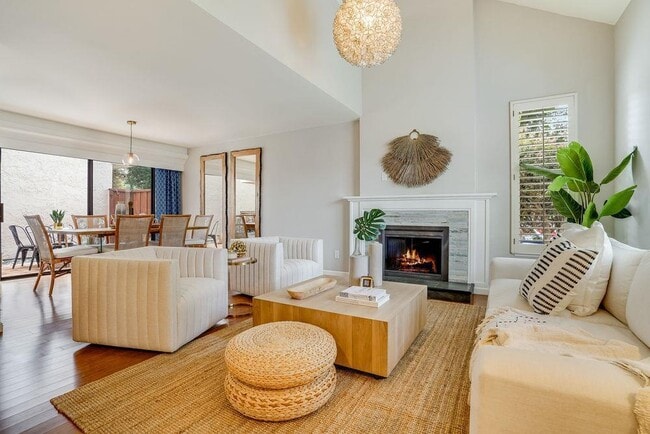 402 Hogarth Terrace in Sunnyvale, CA - Building Photo - Building Photo