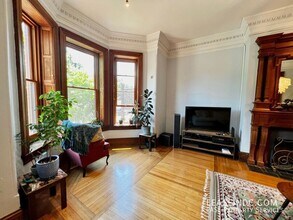 7 Logan Cir NW in Washington, DC - Building Photo - Building Photo