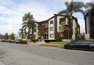 Vinecrest Apartments in Glendale, CA - Foto de edificio - Building Photo