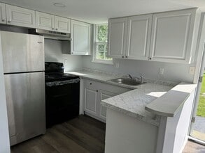 1250 Lakeview Dr in DeLand, FL - Building Photo - Building Photo