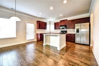 5193 Woodline View Ln in Auburn, GA - Building Photo - Building Photo