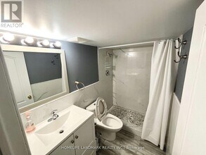 31 LEAMDEADOW Rd in Vaughan, ON - Building Photo - Building Photo