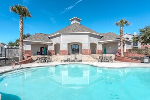 Woodland Pines in Spring, TX - Building Photo