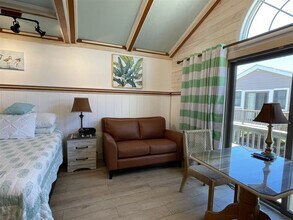 56821 North Carolina Hwy 12 in Hatteras, NC - Building Photo - Building Photo
