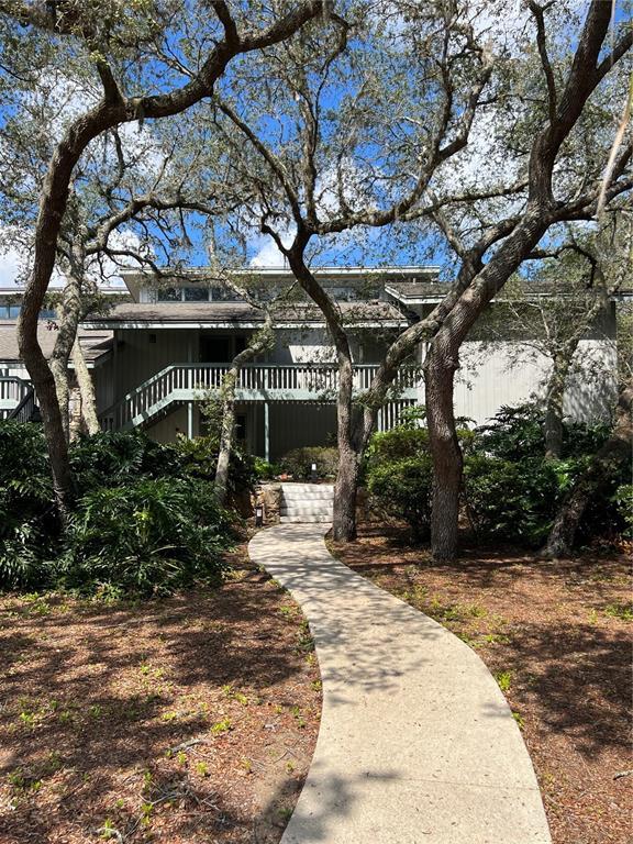 property at 808 Pinewood Ct