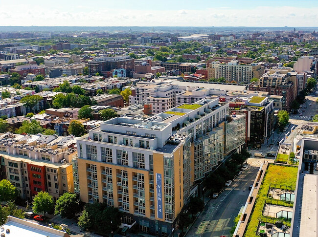 View 14 in Washington, DC - Foto de edificio - Building Photo