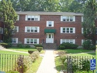 Briarwood Apartments in Branford, CT - Building Photo - Building Photo