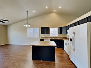 163 Crystal Bay Dr in Stansbury Park, UT - Building Photo - Building Photo