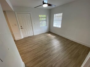 11310 Peachtree Dr in Miami, FL - Building Photo - Building Photo