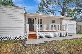 908 Thomas Ave in Pasadena, TX - Building Photo - Building Photo