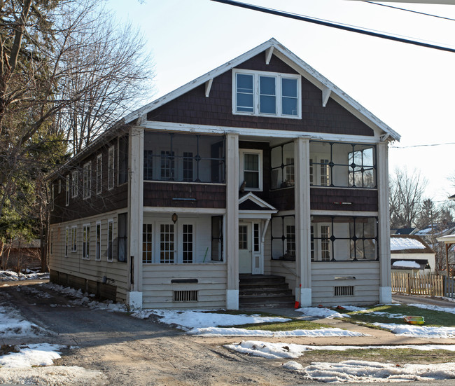 904 Tulip St in Liverpool, NY - Building Photo - Building Photo