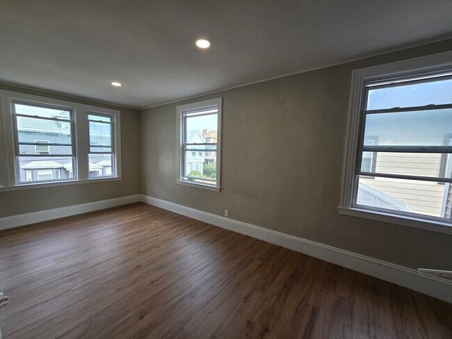 22 Newcastle Rd, Unit 22 in Boston, MA - Building Photo - Building Photo