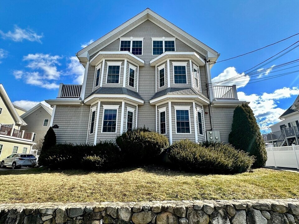 146 Adams St in Waltham, MA - Building Photo