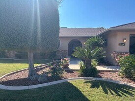 3609 Planz Rd in Bakersfield, CA - Building Photo