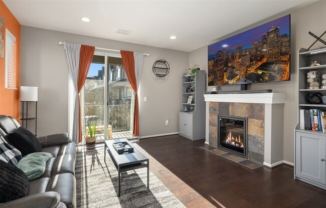 1903 112th Pl SE in Everett, WA - Foto de edificio - Building Photo