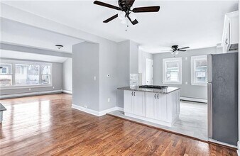 41 Spring St in Milford, CT - Building Photo - Building Photo