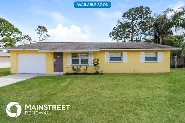 159 NW Avens St