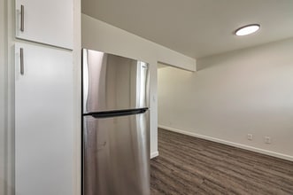 5927 W Rose Ln in Glendale, AZ - Building Photo - Building Photo