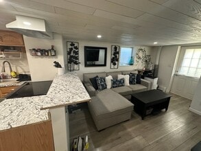 3527 Mallard Rd in Levittown, NY - Building Photo - Building Photo