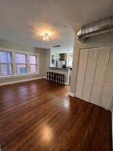 3528 N Reta Ave, Unit 3S in Chicago, IL - Foto de edificio - Building Photo