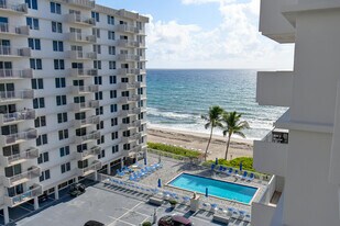 3221 S Ocean Blvd in Highland Beach, FL - Building Photo