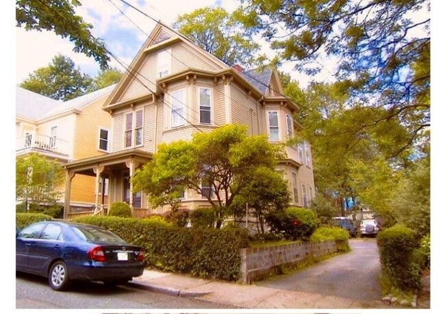 property at 199 Chestnut Ave
