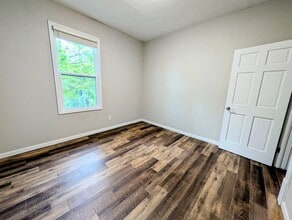 328 N G St in Oskaloosa, IA - Building Photo - Building Photo