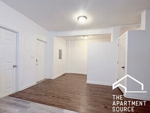 1900 S Throop St, Unit 9 in Chicago, IL - Building Photo - Building Photo