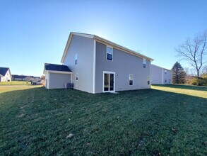 15 Clinchfield Ct in New Lebanon, OH - Building Photo - Building Photo