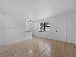 4444 SW 67th Ave in Miami, FL - Building Photo - Building Photo