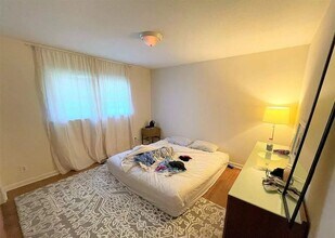 104 Stinson St Ext in Chapel Hill, NC - Building Photo - Building Photo