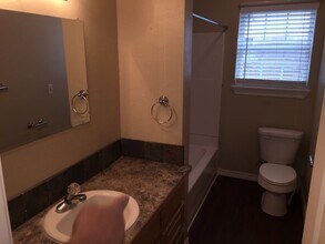 905 W 24th St in Ada, OK - Building Photo - Building Photo