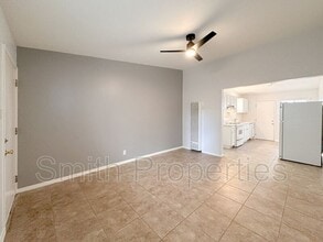 2204 Carnegie Ln in Redondo Beach, CA - Building Photo - Building Photo