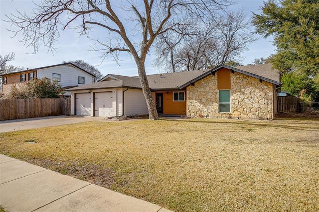 1905 Chattanooga Dr in Bedford, TX - Building Photo - Building Photo