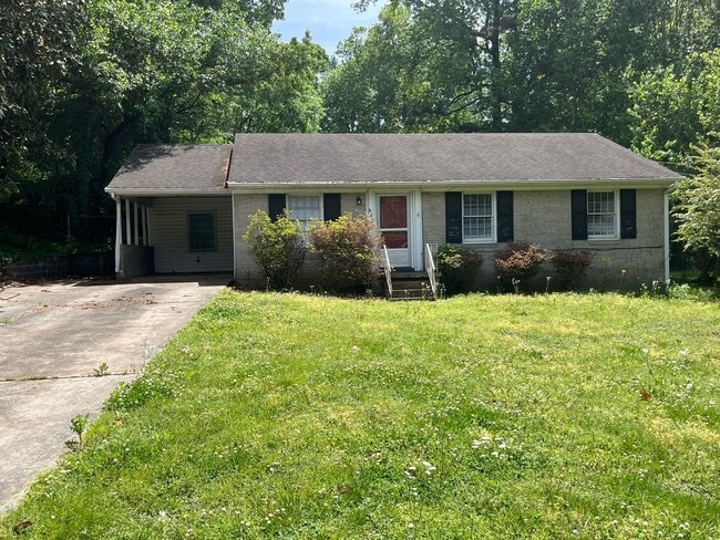 942 W Forest Ave