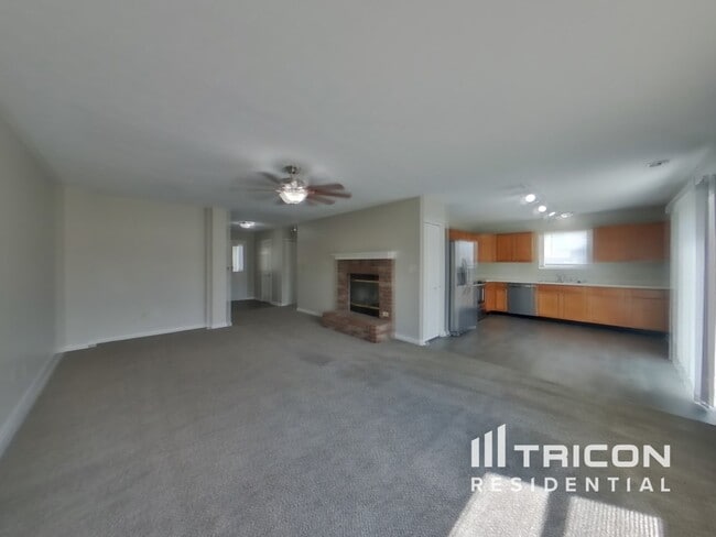 6916 N Karnes Dr in McCordsville, IN - Building Photo - Building Photo