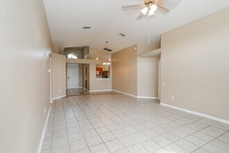 26646 Middleground Loop in Zephyrhills, FL - Building Photo - Building Photo