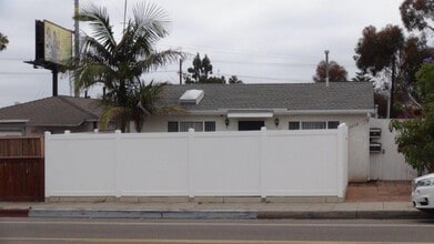 2255 Garnet Ave, Unit #1 in San Diego, CA - Foto de edificio - Building Photo