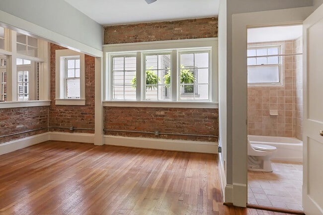 229 Ponce De Leon Ave NE in Atlanta, GA - Building Photo - Building Photo