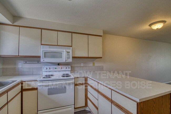 3020 S Windstream Ln in Boise, ID - Building Photo - Building Photo