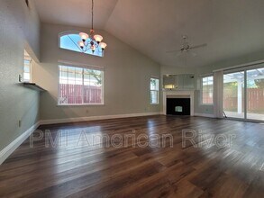 5628 Bolton Way in Rocklin, CA - Building Photo - Building Photo