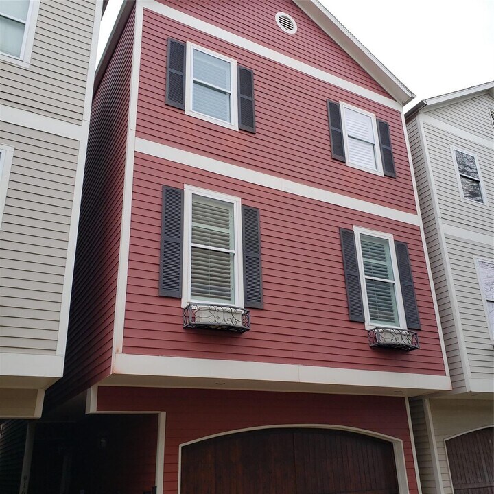 916 Lawrence St in Houston, TX - Building Photo