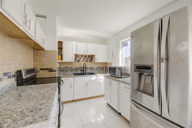 3510 SW 39th St in West Park, FL - Foto de edificio - Building Photo