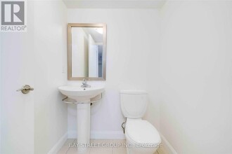 2191-2191 Yonge St in Toronto, ON - Building Photo - Building Photo