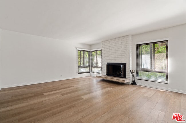 8630 Falmouth Ave in Los Angeles, CA - Building Photo - Building Photo